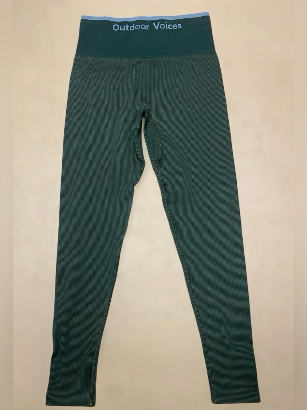Outdoor Voices SeamlessRib High Rise Leggings Green Small Textured Ribbed NWOT - Picture 2 of 4